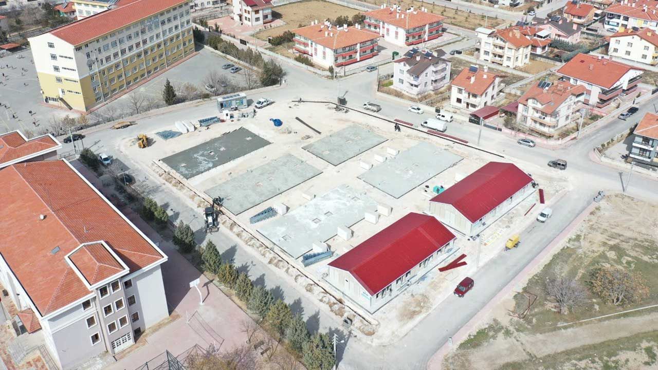 Konya’daki depremzedeler için barınma merkezi yapılıyor