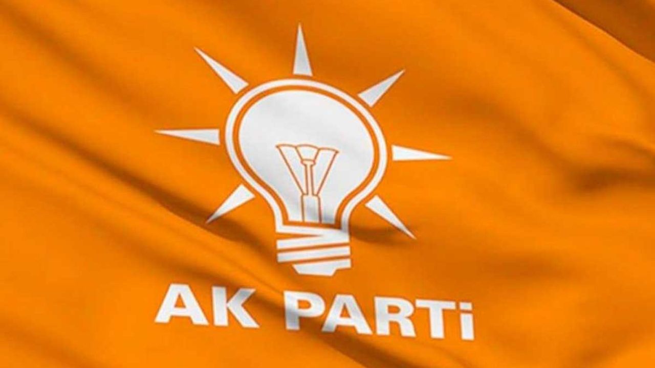 AK Parti Antalya'da 9 İlçe Başkanı Yeni Göreve Atandı