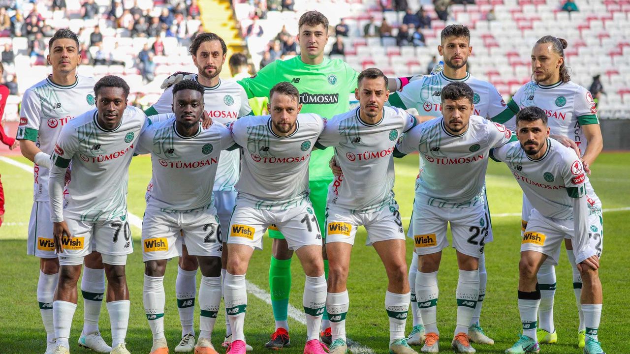 Konyaspor'da yüzler gülüyor: Çeyrek finale yükseldi