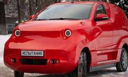Rusya'nın İlk Elektrikli Otomobili Amber 'Tesla Katili' Lakabıyla Alay Konusu Oldu