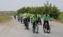 Bisbulans ilçeleri gezdi gençler pedal çevirdi
