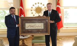 Cumhurbaşkanı Erdoğan'ın Üstünde Çok Emeği var! Taha Ayhan Kimdir?