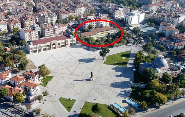 Konya'nın Tarihi Meydanı Genişliyor: Atatürk Lisesi'nde Yıkım Bekleniyor