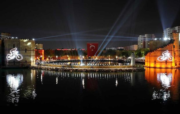 Konya’da Göz Kamaştıran Gece! Dev Festival Kapılarını Törenle Açtı