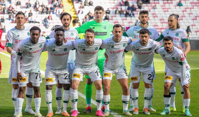 Konyaspor'da yüzler gülüyor: Çeyrek finale yükseldi