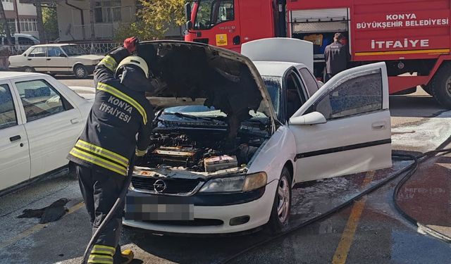 Seydişehir’de Park Halindeki Otomobilde Yangın