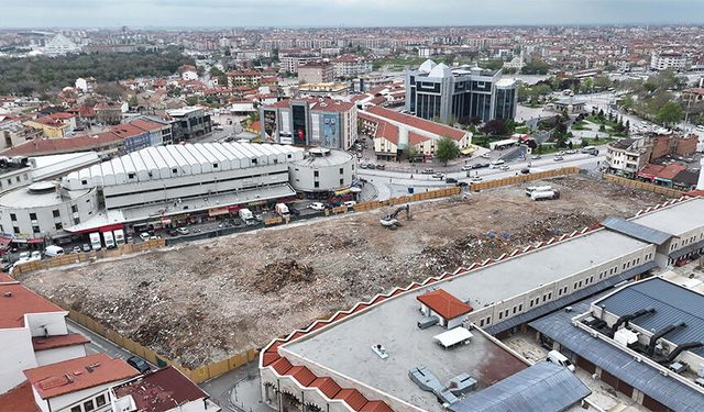 KONYA'DA TARİHİ PAZAR YIKILDI