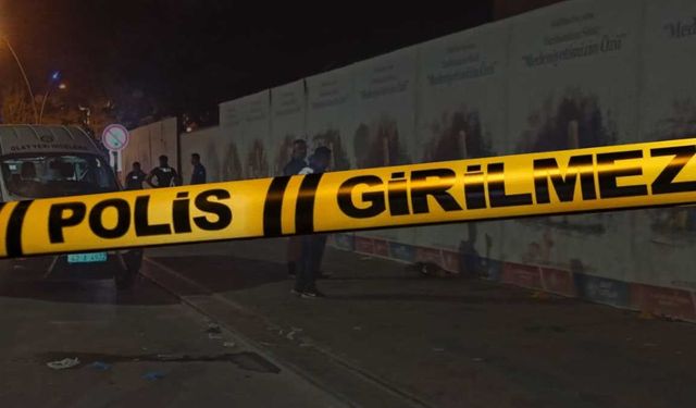 Demiryolu Caddesi’nde korkunç cinayet: 18 yaşındaki genç öldü