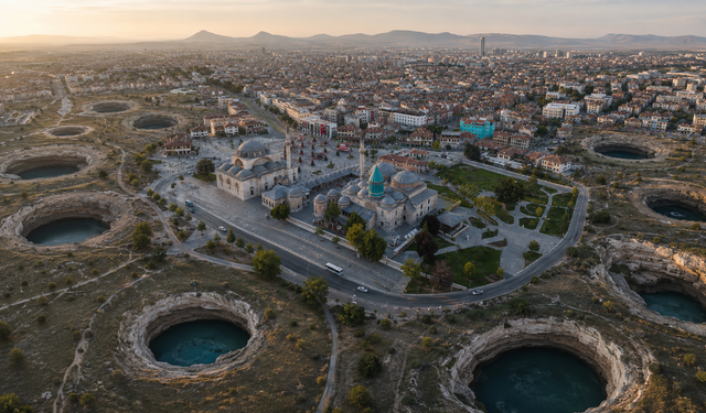 Konya'da Dev Obruk Sayısı 700'e Ulaştı: Tehlike Büyüyor!