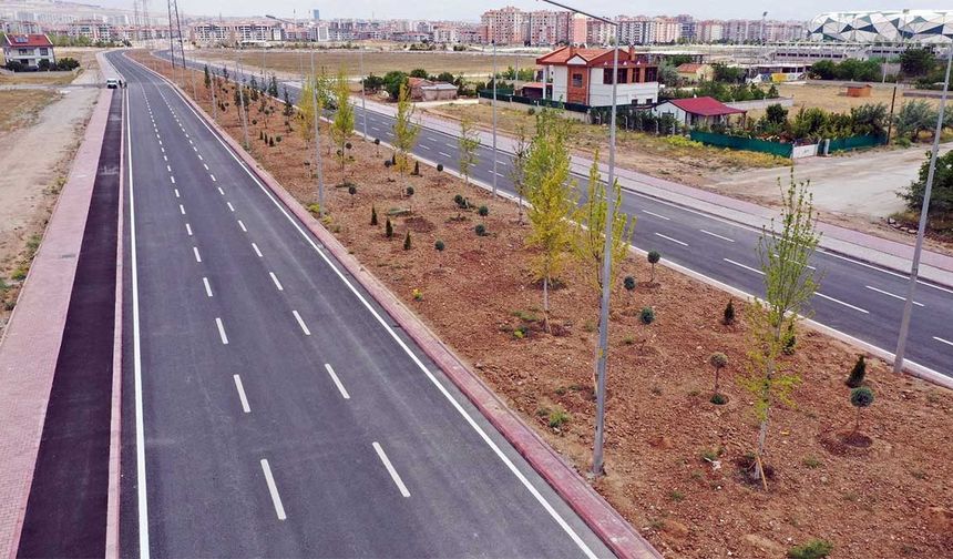 Konya'da 3 yolda hız sınırı değişti. Buna göre Meram ve Selçuklu ilçesindeki 3 cadde yerleşim yeri olarak kabul edilerek hız sınırları değiştirildi.
