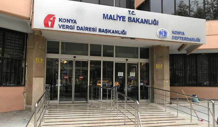 Vergi idarelerinde vergi, resim, harç ve bunlara ilişkin vergi cezaları ile gecikme zam ve faizleri, beyannamelere konu alacaklar, motorlu taşıtlar vergisi, 31 Aralık 2022'den önce verilen bütün idari para cezaları, adli para cezaları, öğrenim kredileri,