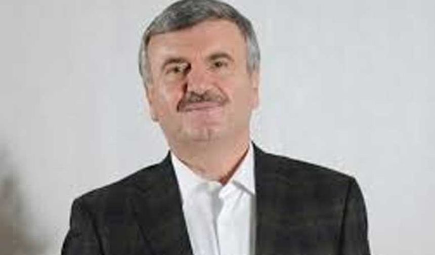 TAHİR AKYÜREK
1958 Derebucak doğumlu olan Tahir Akyürek, Karaman Lisesi’nden sonra Ankara Üniversitesi Hukuk Fakültesi’nden mezun. 2004-2018 tarihleri arasında Konya Büyükşehir Belediye Başkanlığı ve 27. dönem AK Parti milletvekilliği yaptı.