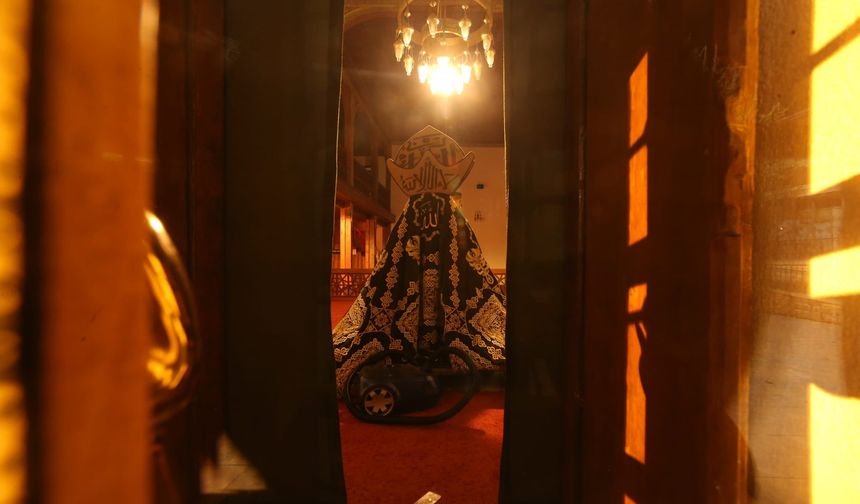 Şems-i Tebrizi Cami ve Türbesi