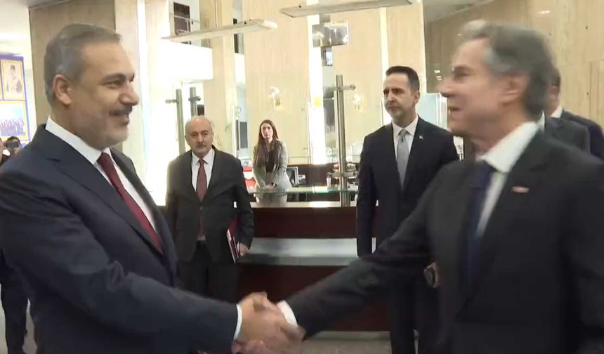 Blinken önce kendini hazırladı.