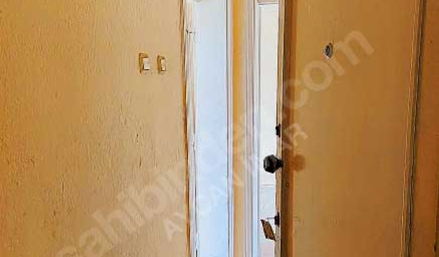 Konya'da mülk sahiplerinin bazılarının istekleri de "yok artık" dedirten cinsten. Sarı logolu sitede yer alan bir ilanı görenler şaşkınlıklarını gizleyemiyor.