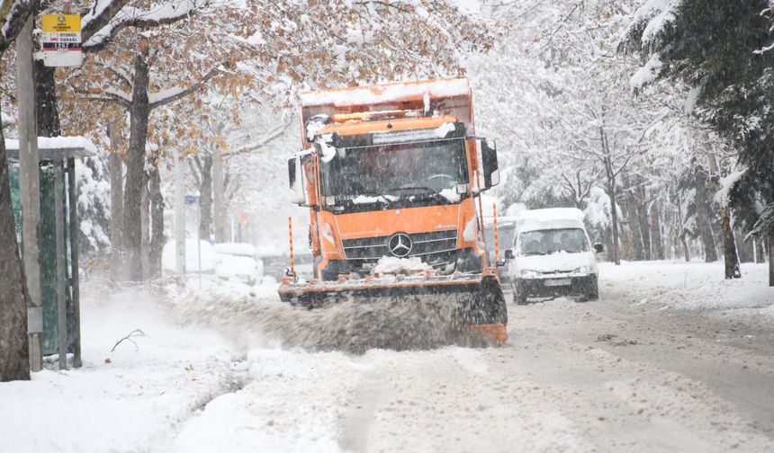 Konya'da beklenen nem oranı ise yüzde 87 seviyeleri olarak işaretlenmiş durumda.
