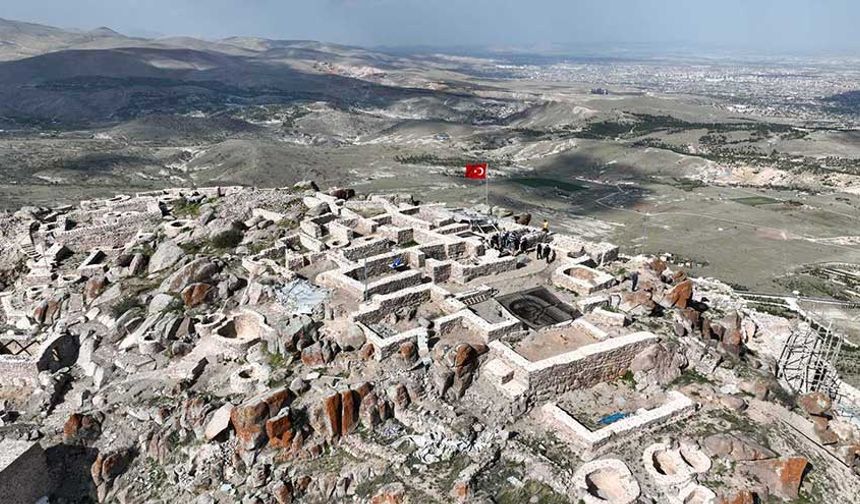 Konya turizmi açısından büyük bir değer taşıyan bu tarihi alan, Selçuklu Belediyesi ve Kültür ve Turizm Bakanlığı iş birliğiyle yeniden hayata kazandırılmaya devam ediliyor.