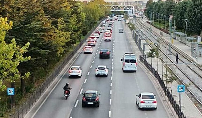 Ehliyette Geri Sayım Bitti: 1.8 Milyon Sürücü Yarın Son Kez Direksiyona Çıkacak!