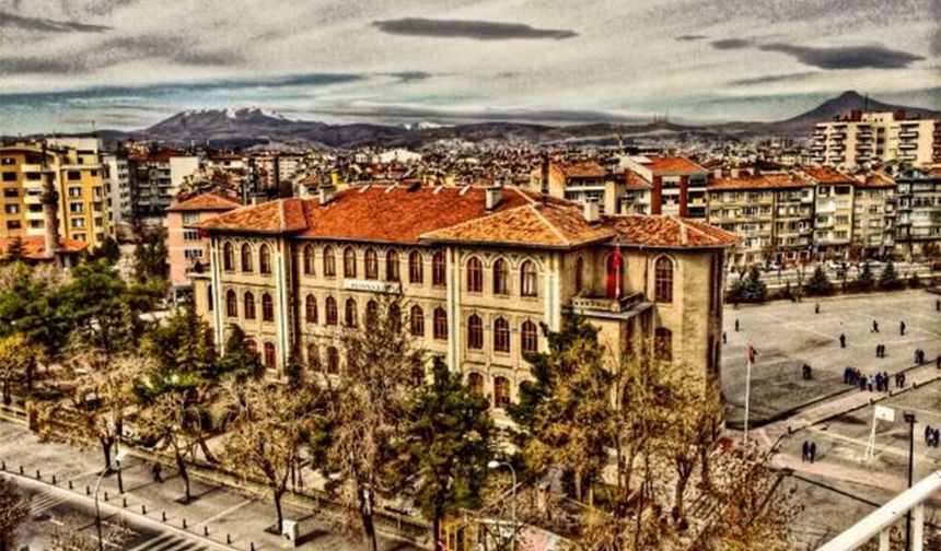 KONYA LİSESİ KAPANIYOR
