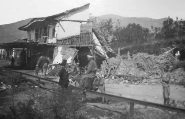 kony-ilgin-depremi-tarihi-foto
